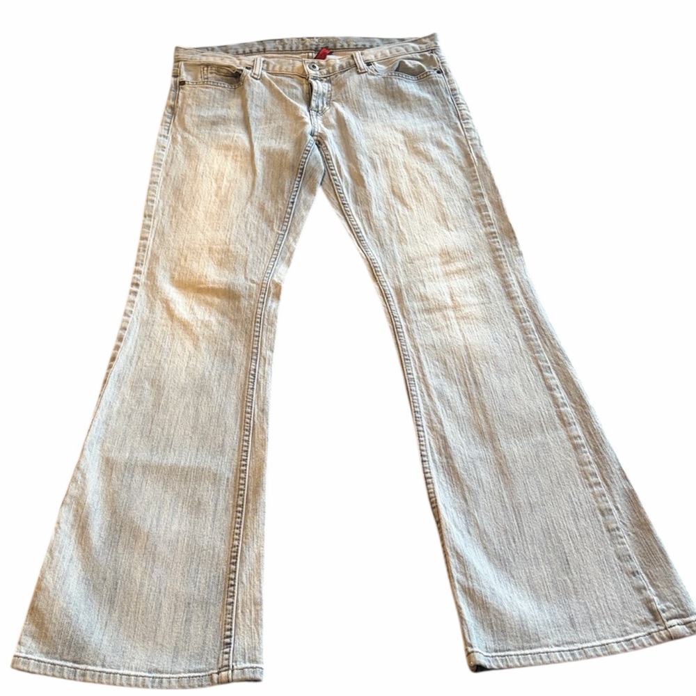 GUESS♦️FOXY FLARE JEAN - Picture 2 of 15